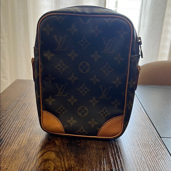 Vintage Louis Vuitton Monogram Amazon  Bag - Picture 3 of 12
